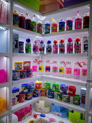 舒美日用品廠 品質生活，從日用百貨開始